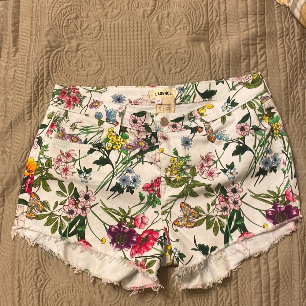 L’AGENCE flower print Jean shorts multi colored SZ 27 NWOT in perfect condition.